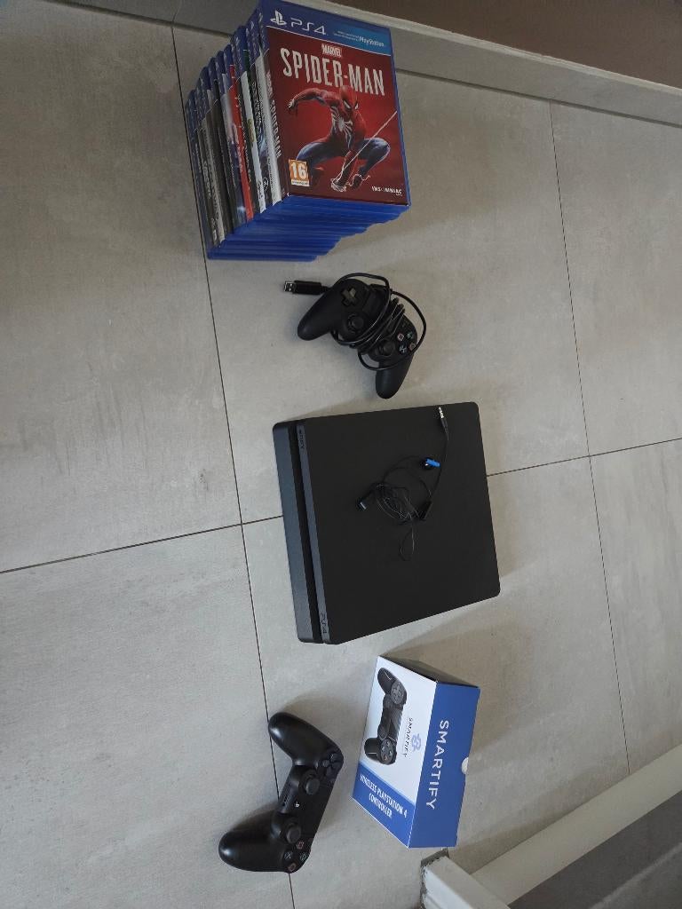 Playstation 4, Ophalen, Met 1 controller, Slim, Gebruikt