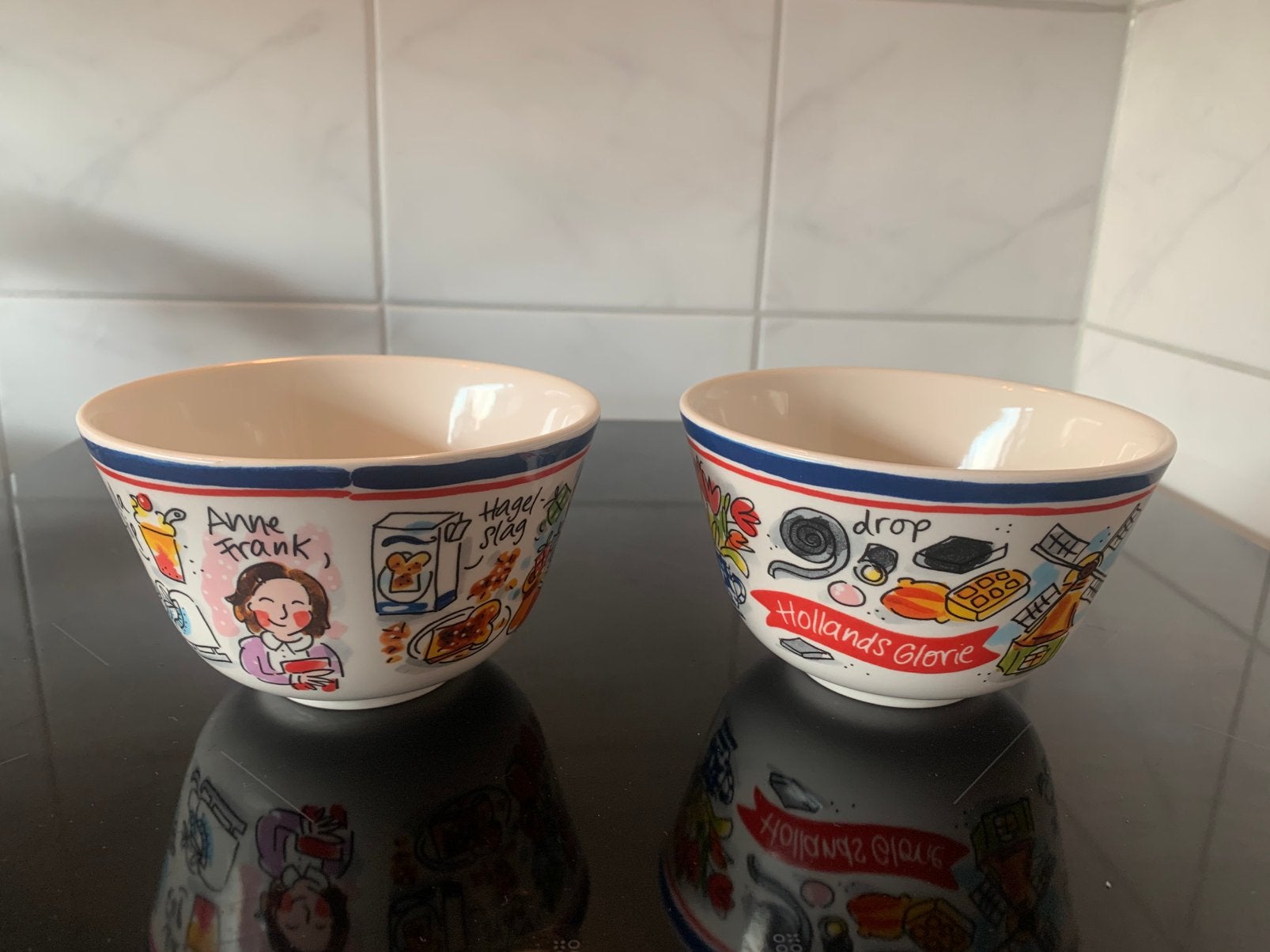 Blond sinterklaas anne frank schaaltjes . Per stuk 50 euro !, Ophalen, Zo goed als nieuw