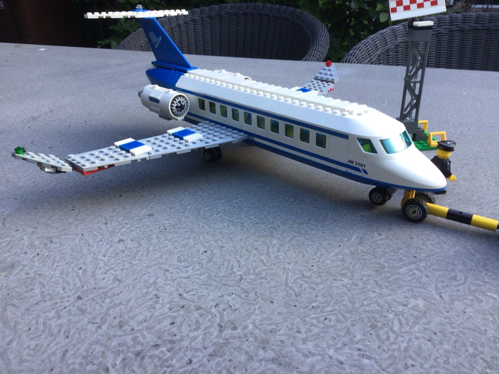 Lego 3181 Vliegtuig met sleepwagen en piloot, Ophalen of Verzenden, Gebruikt