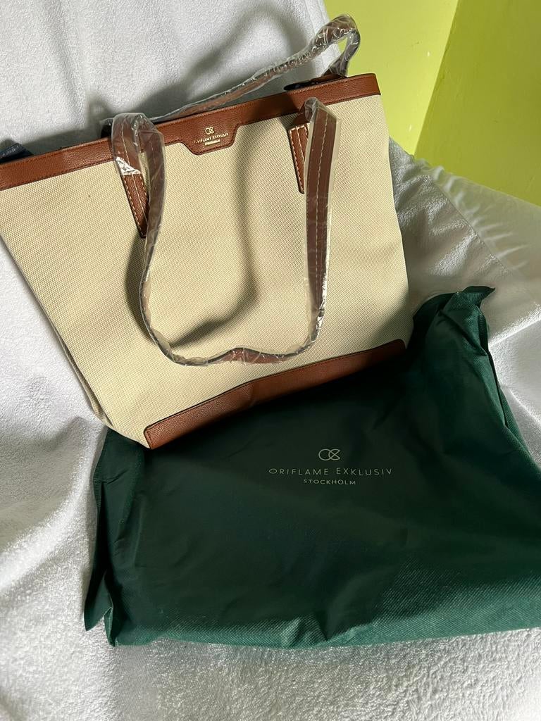 Mooie beige tas Oriflame, 40 tot 60 cm, 20 tot 30 cm, Beige, Ophalen of Verzenden