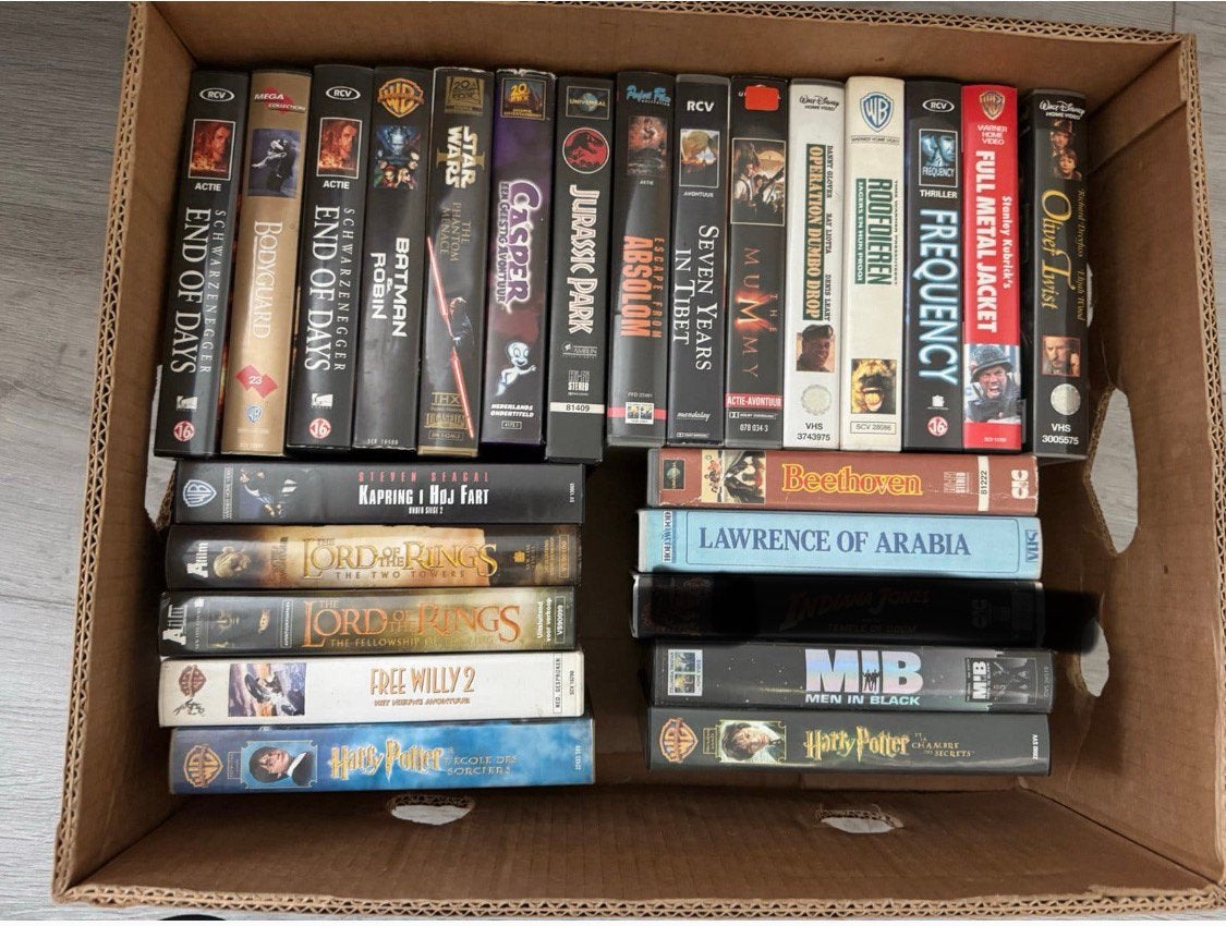 Diverse VHS videobanden – €1 per stuk (25 stuks), Vanaf 12 jaar, Ophalen, Gebruikt, Actie en Avontuur