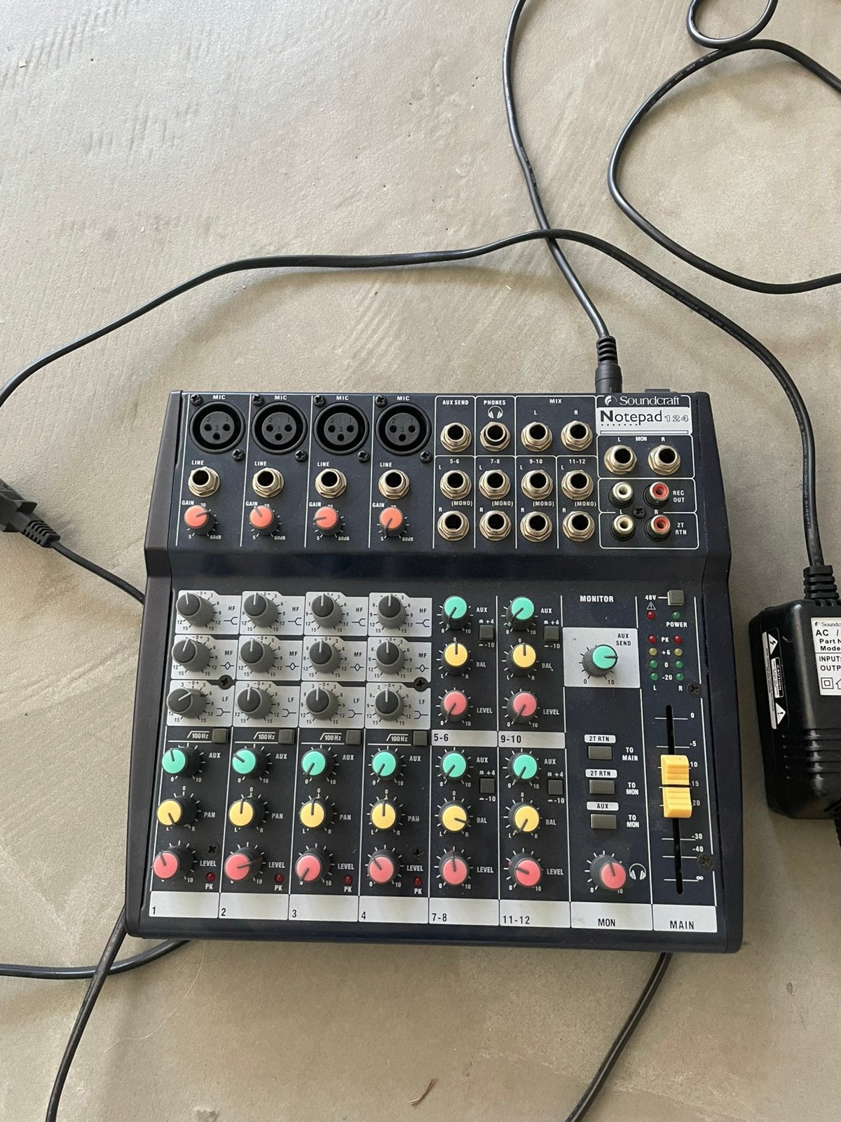 Soundcraft notepad 124., Muziek en Instrumenten, Mengpanelen, Ophalen of Verzenden, Zo goed als nieuw