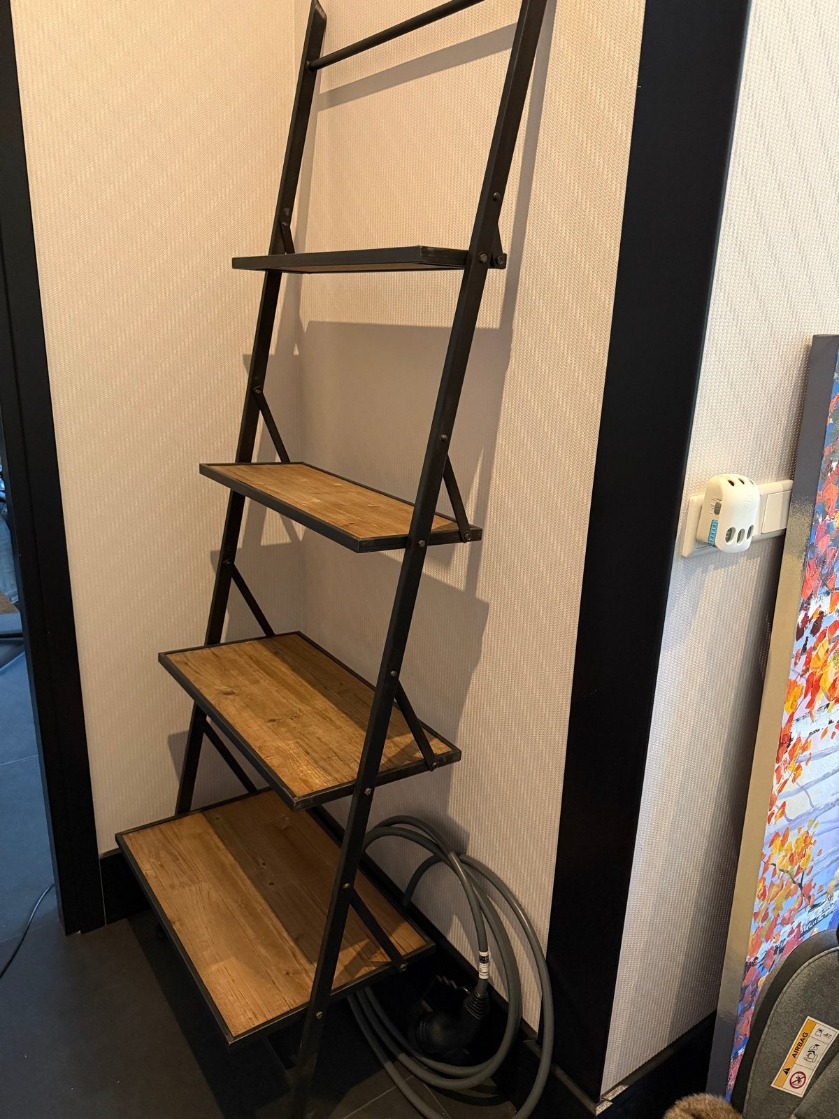 Wandrek met 4 plateaus - 66x50x197cm - Nieuwstaat, Ophalen, Zo goed als nieuw