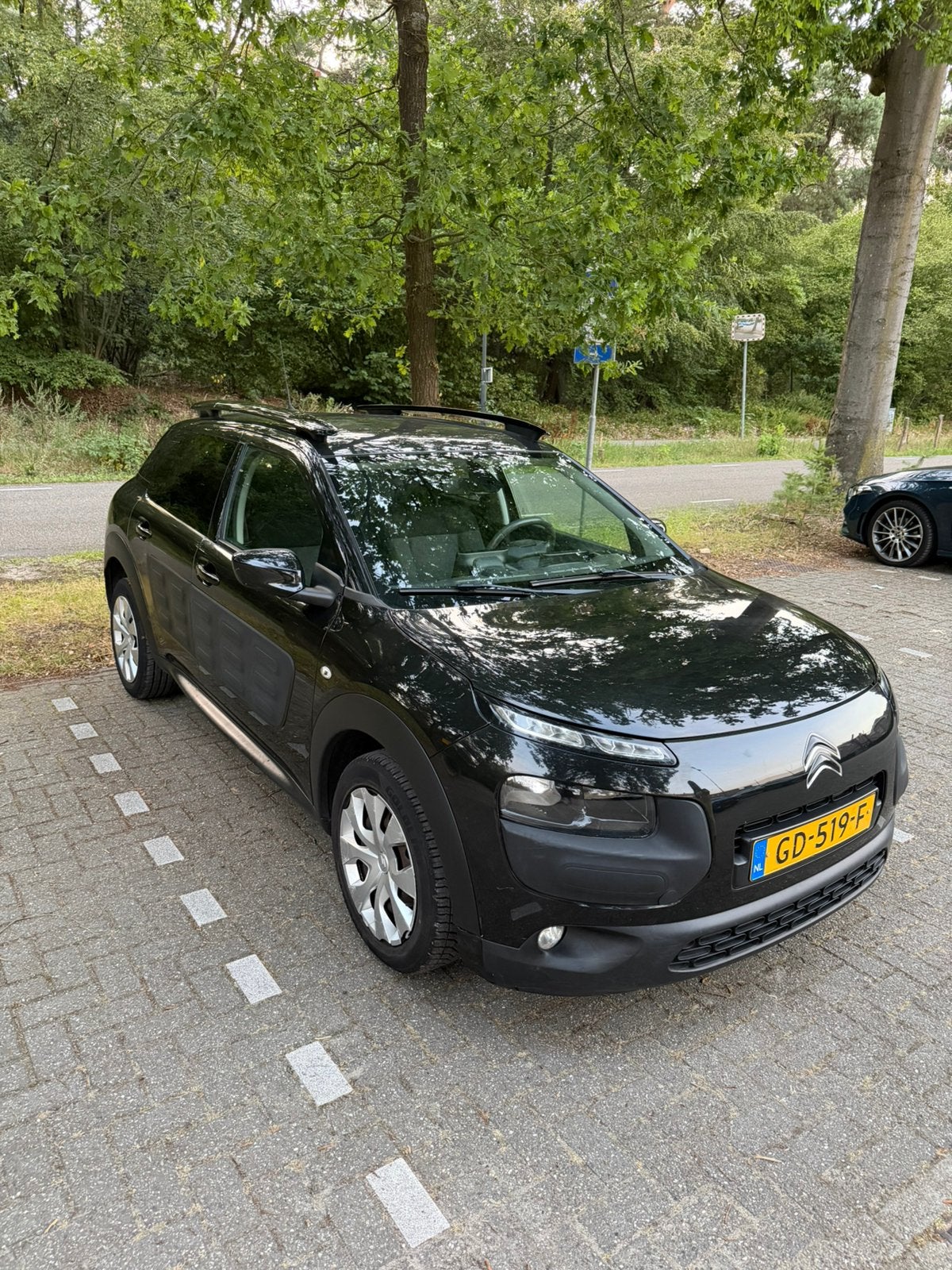 Citroën C4 Cactus 1.2 Zwart 2015, Voorwielaandrijving, Bi-Xenon koplampen, Stof, 1199 cc