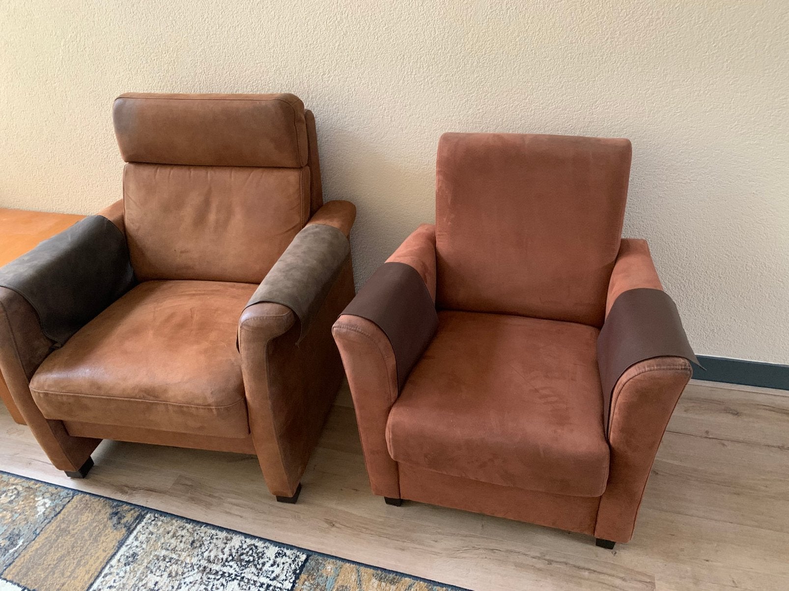 Set van 2 mooie bruine stoelen, Huis en Inrichting, Stoelen, Ophalen, Bruin