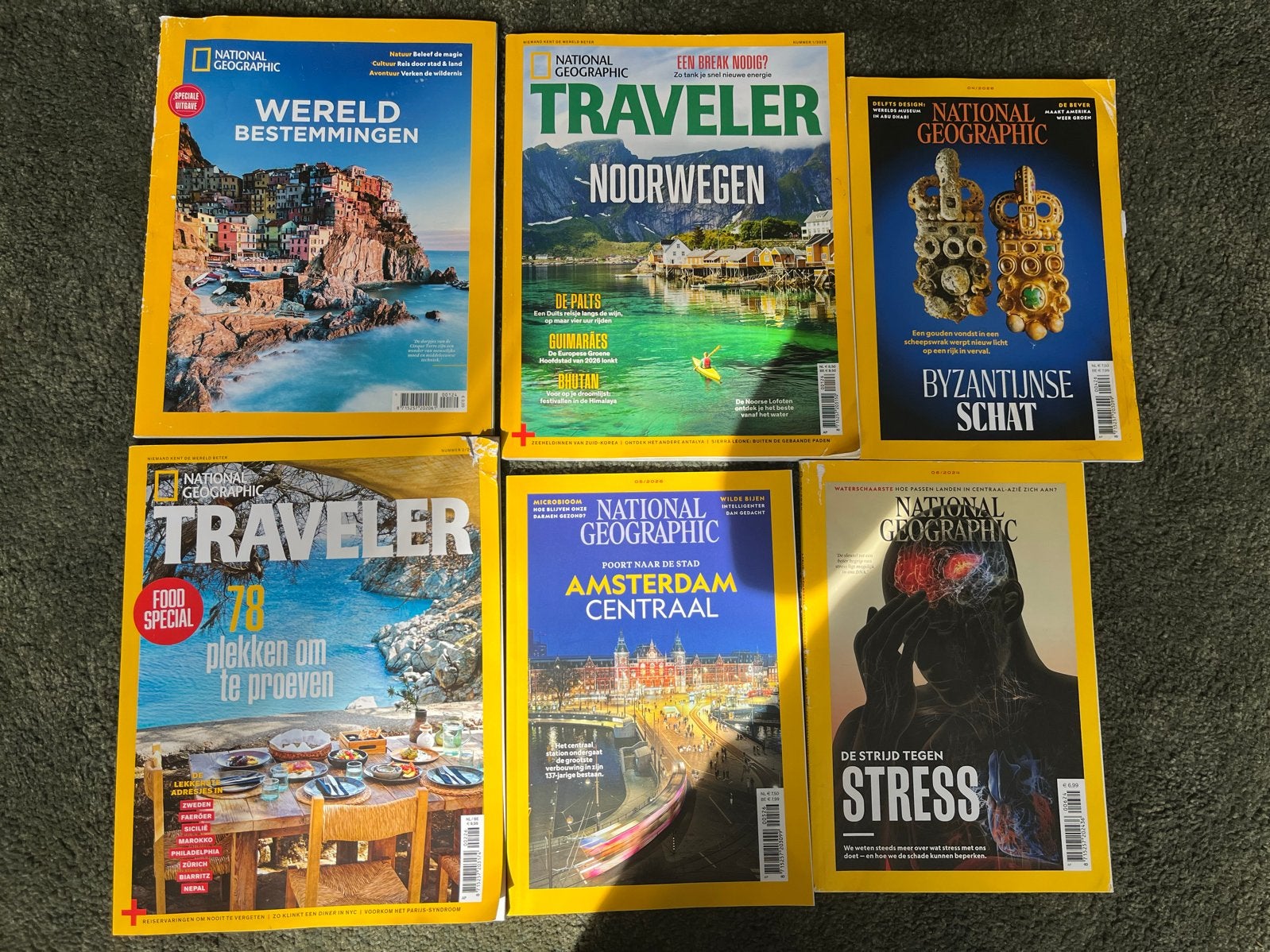 National Geographic Traveler en National Geographic magazine, Ophalen of Verzenden, Gelezen, Wetenschap en Natuur