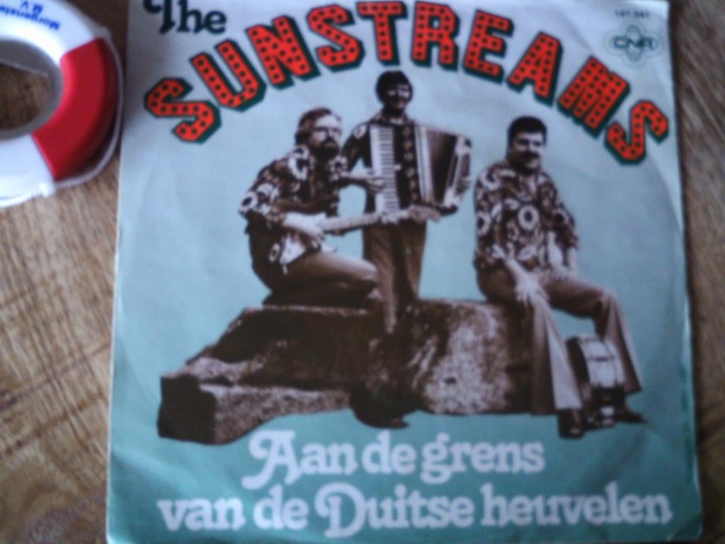 sunstreams - aan de grens van de duitse heuvelen 10mei, 7 inch, Single, Ophalen of Verzenden, Nederlandstalig