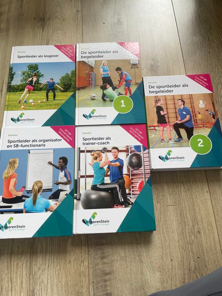 Roc sport en bewegen schoolboeken, Boeken, Schoolboeken, Ophalen of Verzenden, Gelezen, Overige niveaus, Overige vakken