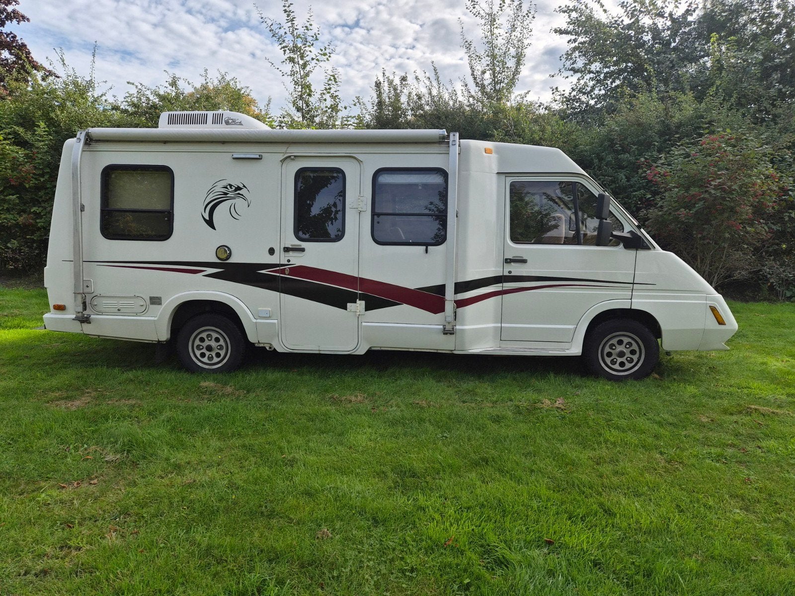 Foto 20 van BENZINE AUTOMAAT WINNEBAGO LE SHARO 2X AIRCO