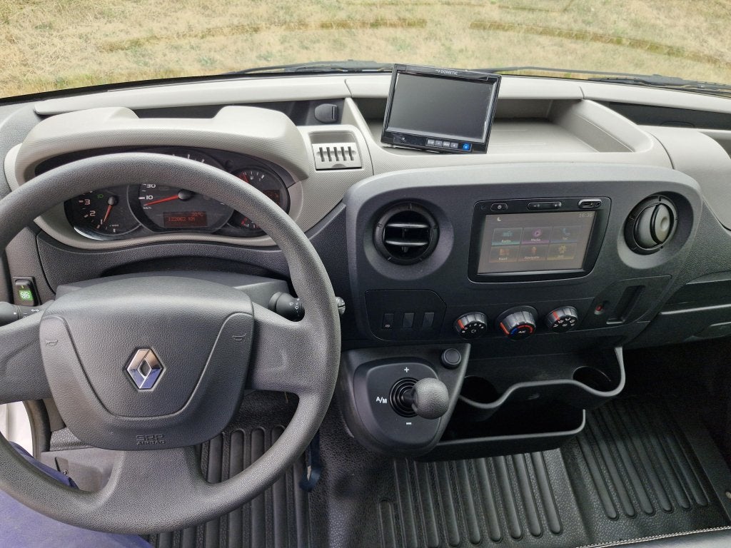 Foto 18 van Renault Master STX hengstuitvoering 2017 automaat vernieuwd!
