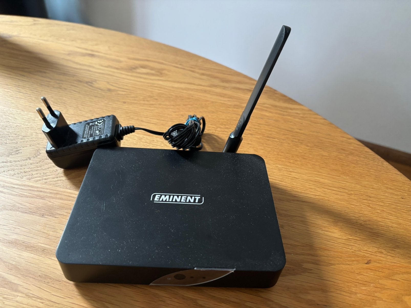 Tv streamer Eminent EM7680 4K, Audio, Tv en Foto, Ophalen of Verzenden, Gebruikt