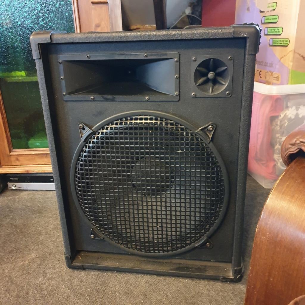 Muziek boxen 60cm. 2x, Ophalen, Gebruikt