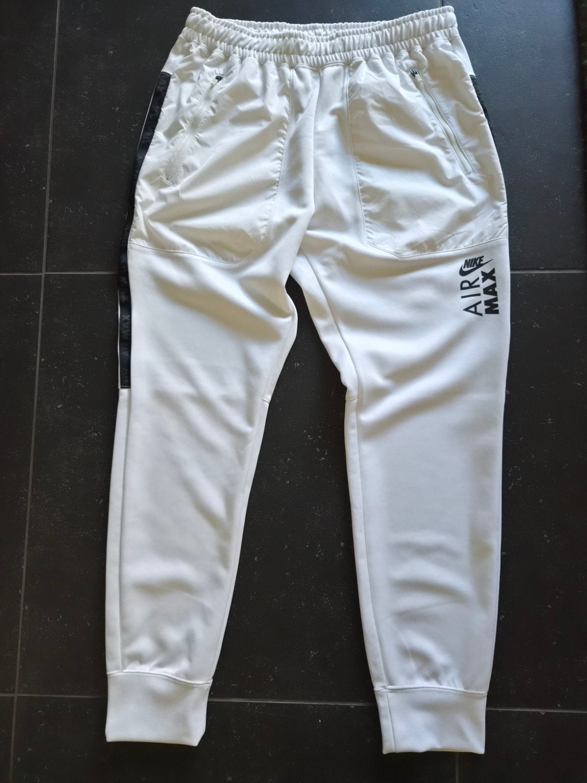 Witte Nike Air Max PK Jogger - Nooit Gedragen, Kleding | Heren, Broeken en Pantalons, Maat 52/54 (L), Wit, Nike, Nieuw