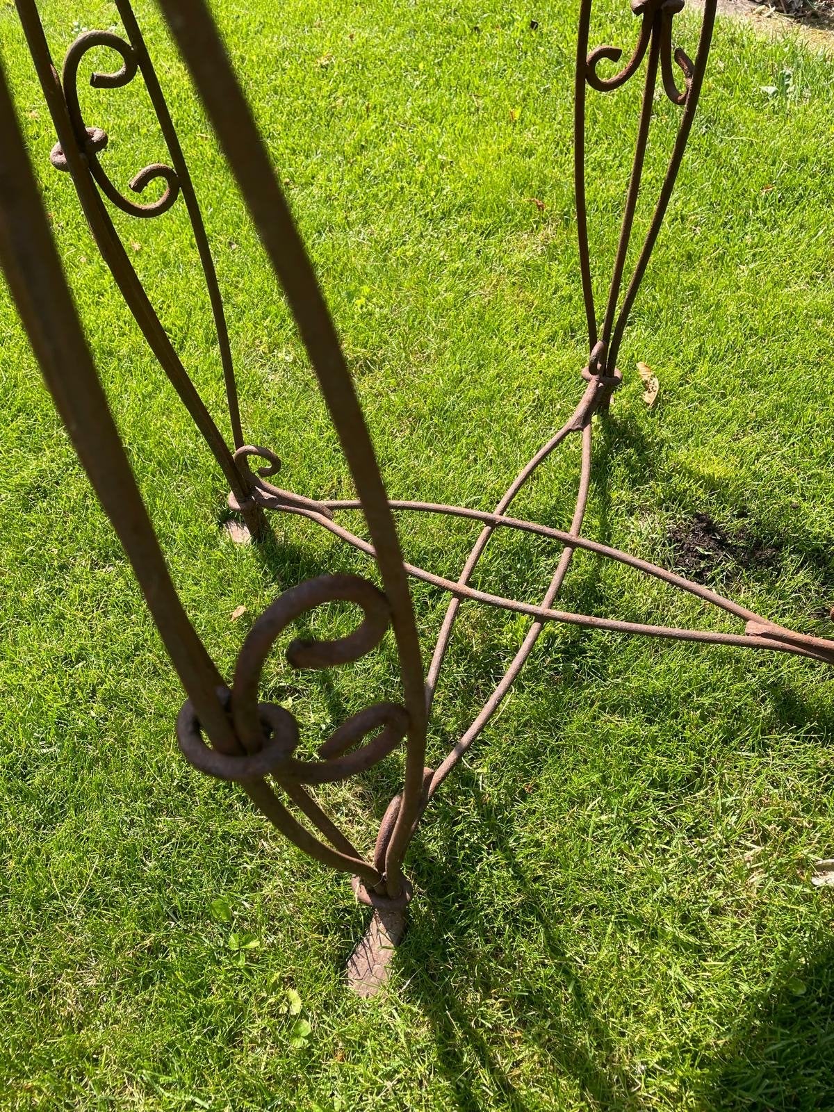 Brocante Smeedijzeren Tuinset - Stoel & Tafel, Tuin en Terras, Tuinsets en Loungesets, Gebruikt, Tuinset, Overige materialen, 2 zitplaatsen