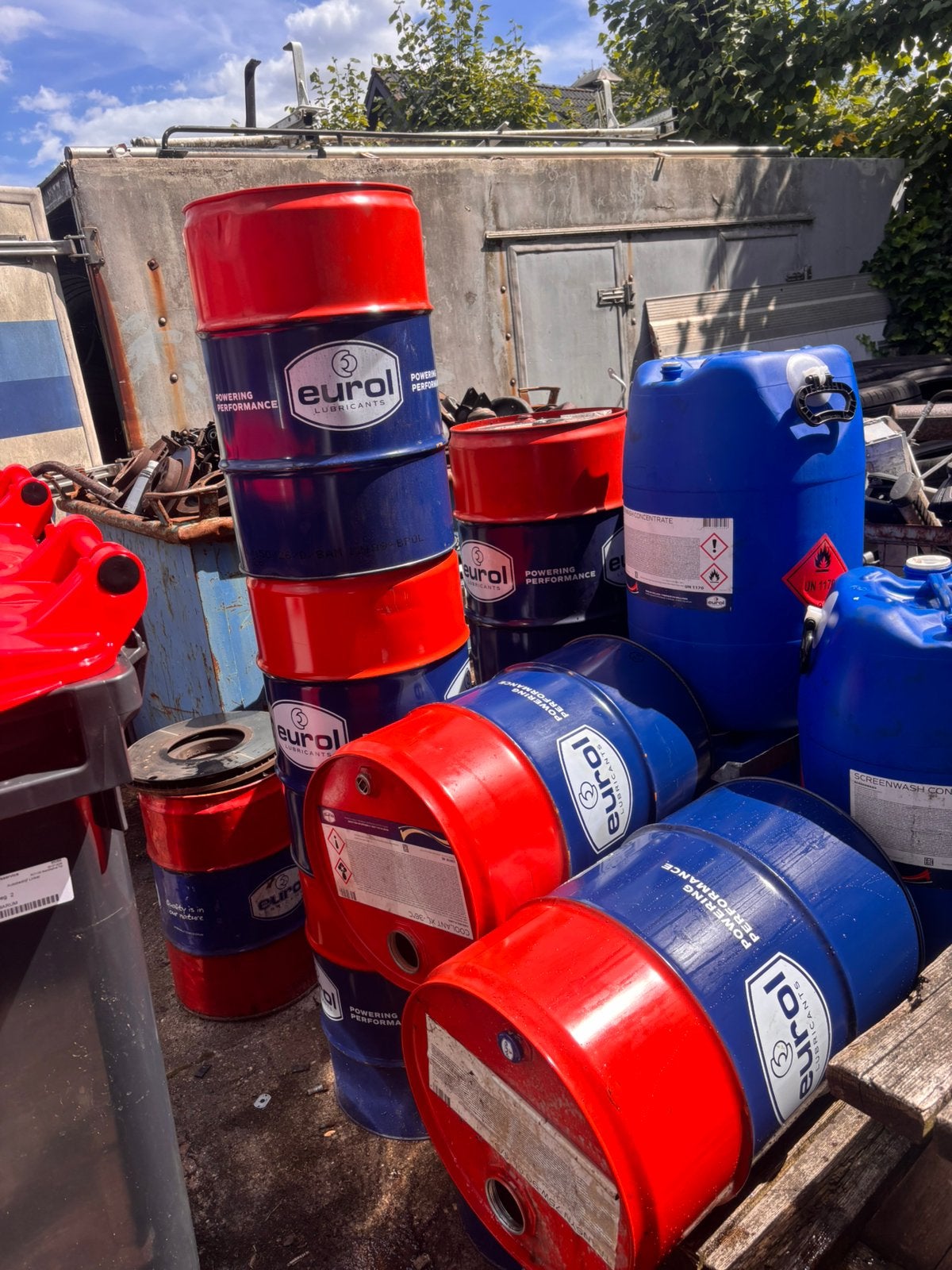 60 liter vaten, Ophalen, Zo goed als nieuw