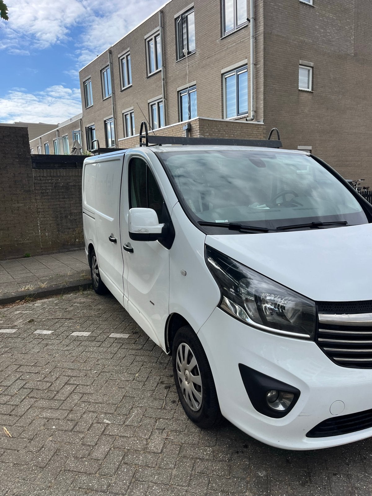 Opel Vivaro 1.6 D 88KW BV 2016 Wit, Auto's, 4 cilinders, 2000 kg, Wit, Particulier