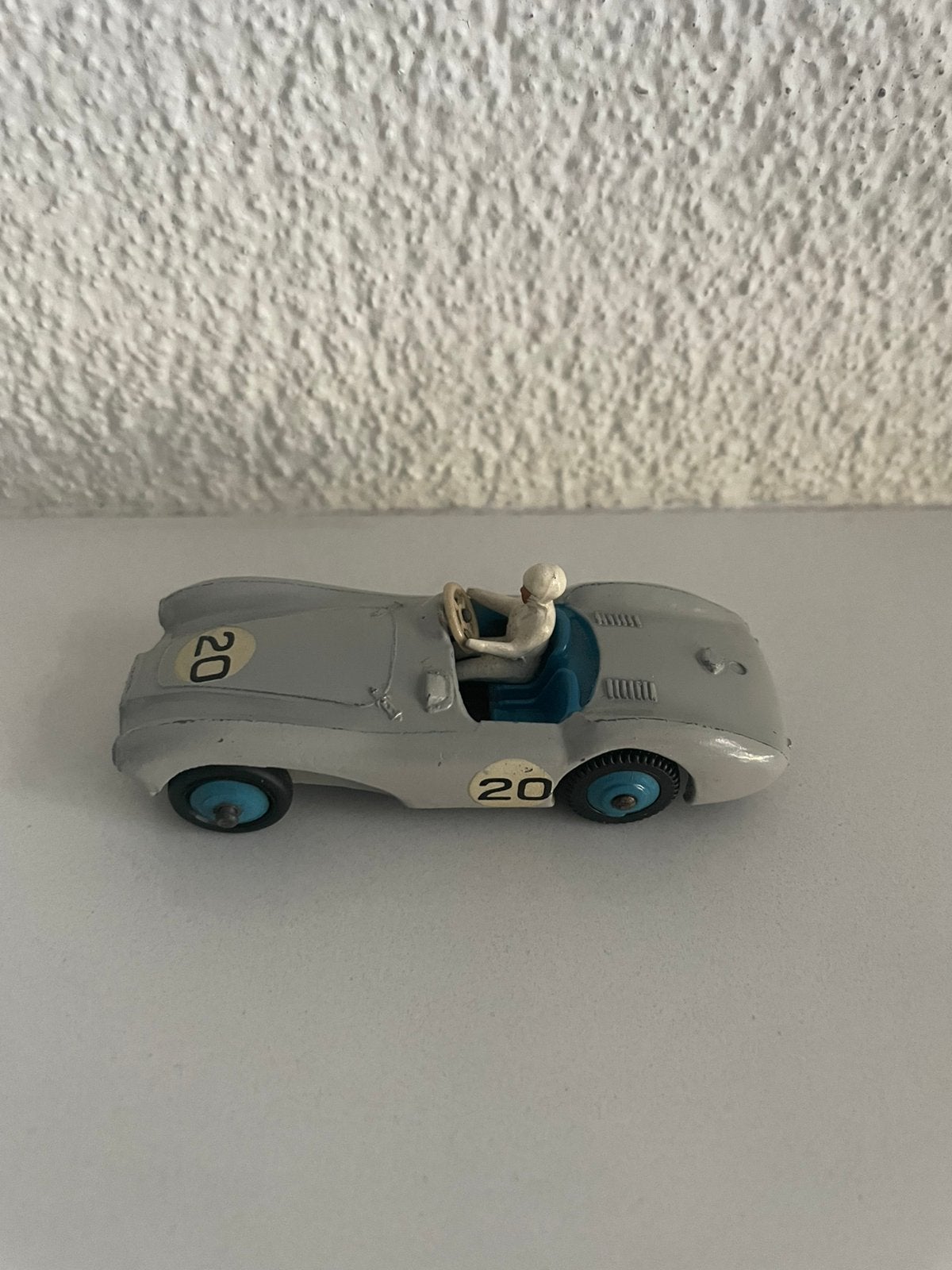 Originele Dinky Toys 1:43 Aston Martin 110 MINT, Ophalen of Verzenden, Nieuw, Auto, Dinky Toys