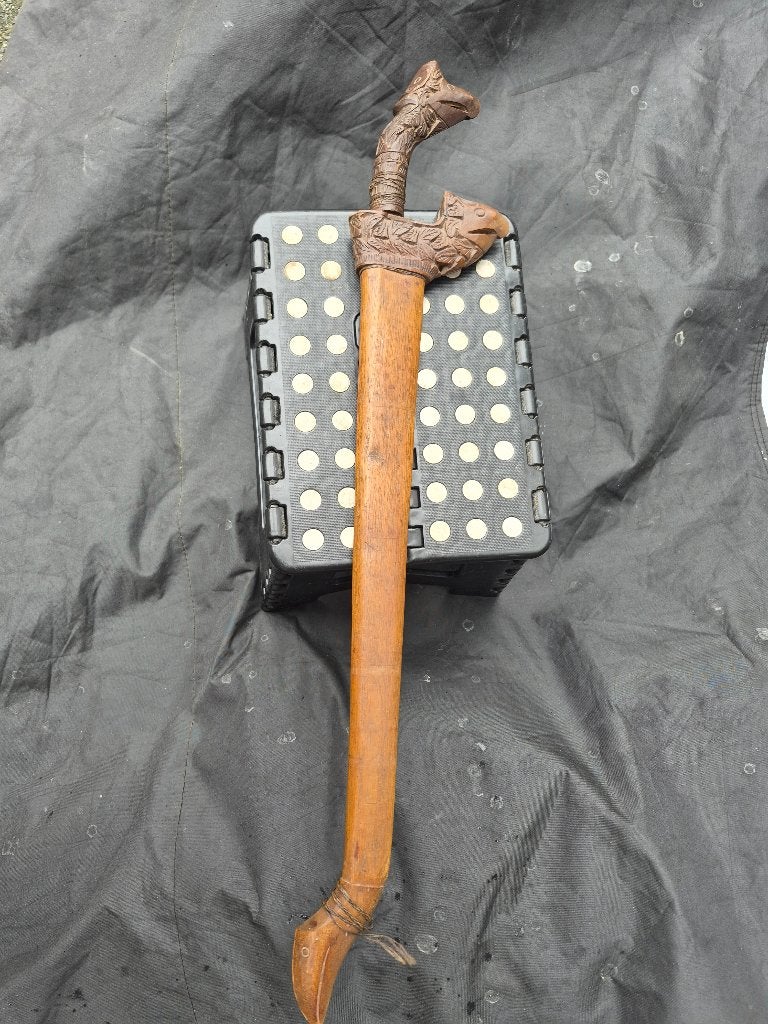 Traditionele Indonesische golok, een kort kapmes of zwaard,, Ophalen, Overige soorten, Azië, Zwaard of Sabel