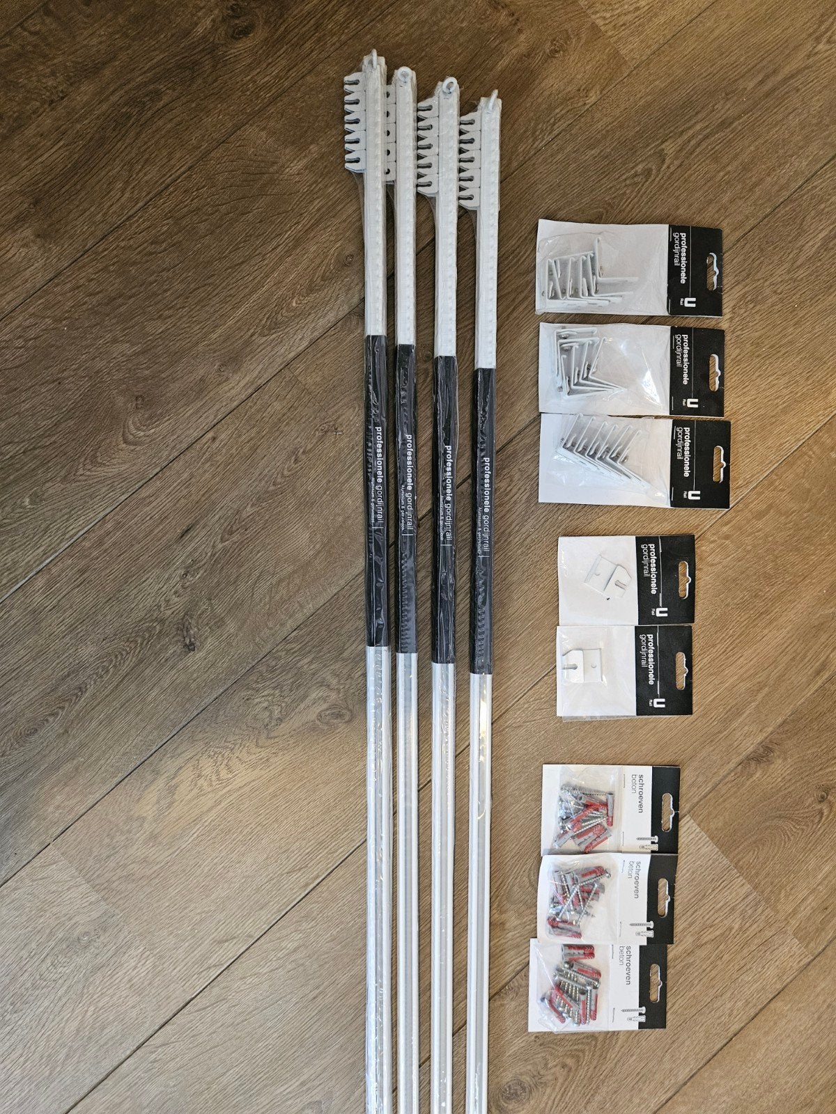Gordijnrails 4x2m en bevestigingsmateriaal - Nieuw, Huis en Inrichting, Stoffering | Gordijnen en Lamellen, Ophalen, Minder dan 50 cm