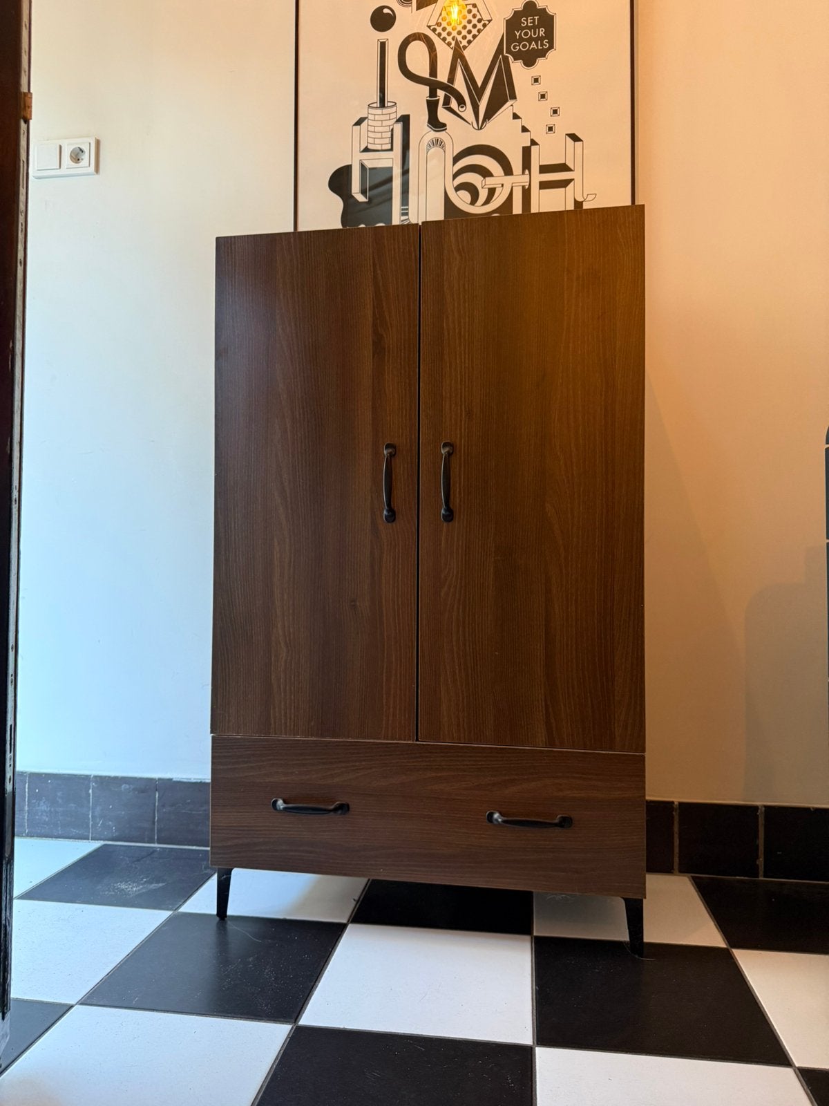 Kastje fineer walnoot, Ophalen, Zo goed als nieuw, Minder dan 150 cm, Minder dan 100 cm