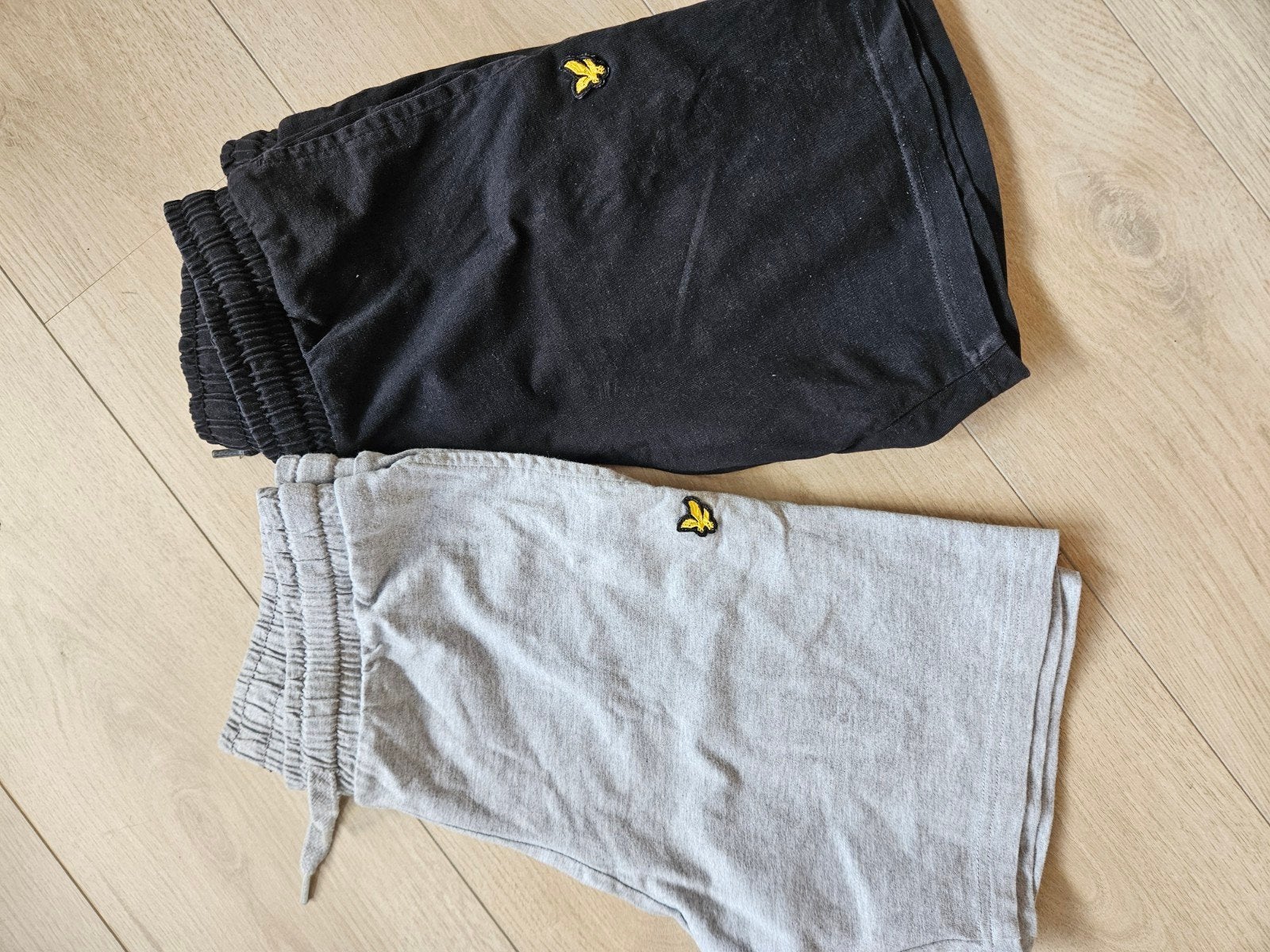 Lyle & Scott joggingbroeken/ korte broeken junior. Zwart en, Ophalen of Verzenden, Zo goed als nieuw