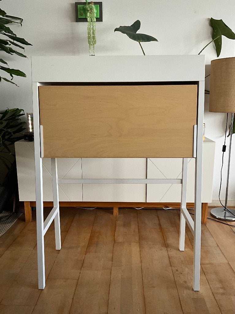 Ikea wit uitklapbureau / secretaire, Huis en Inrichting, Kasten | Secretaires, Ophalen, Gebruikt, Minimalistisch / Scandi (Ikea)