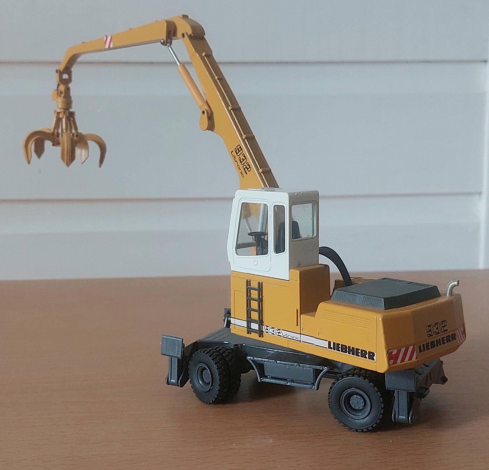 Liebherr Overslagkraan met Atlas Onderwagen Conrad Model, Ophalen of Verzenden, Zo goed als nieuw, Hijskraan, Tractor of Landbouw