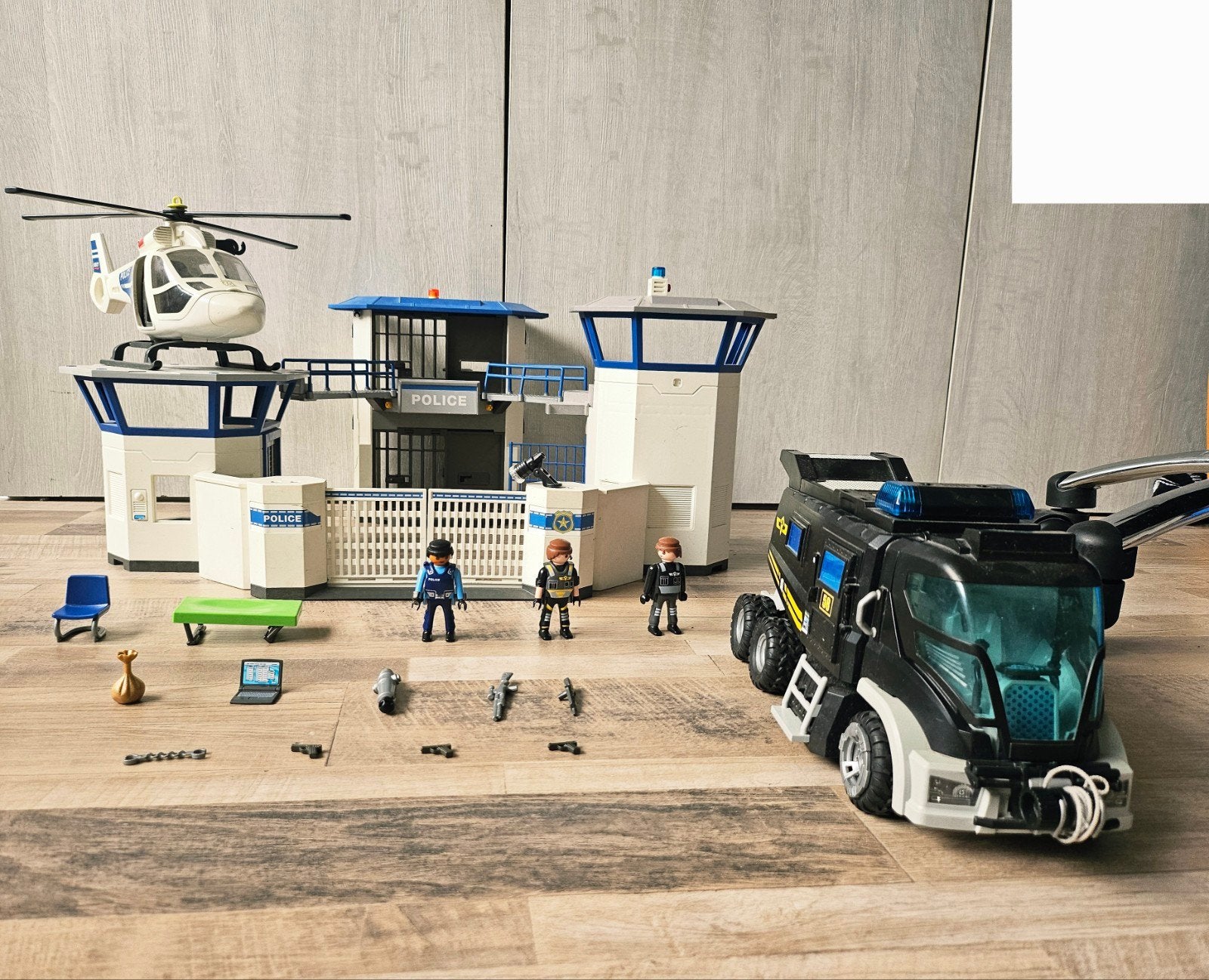Playmobil Politiebureau met helikopter en auto, Ophalen, Gebruikt, Gebouw, Complete set
