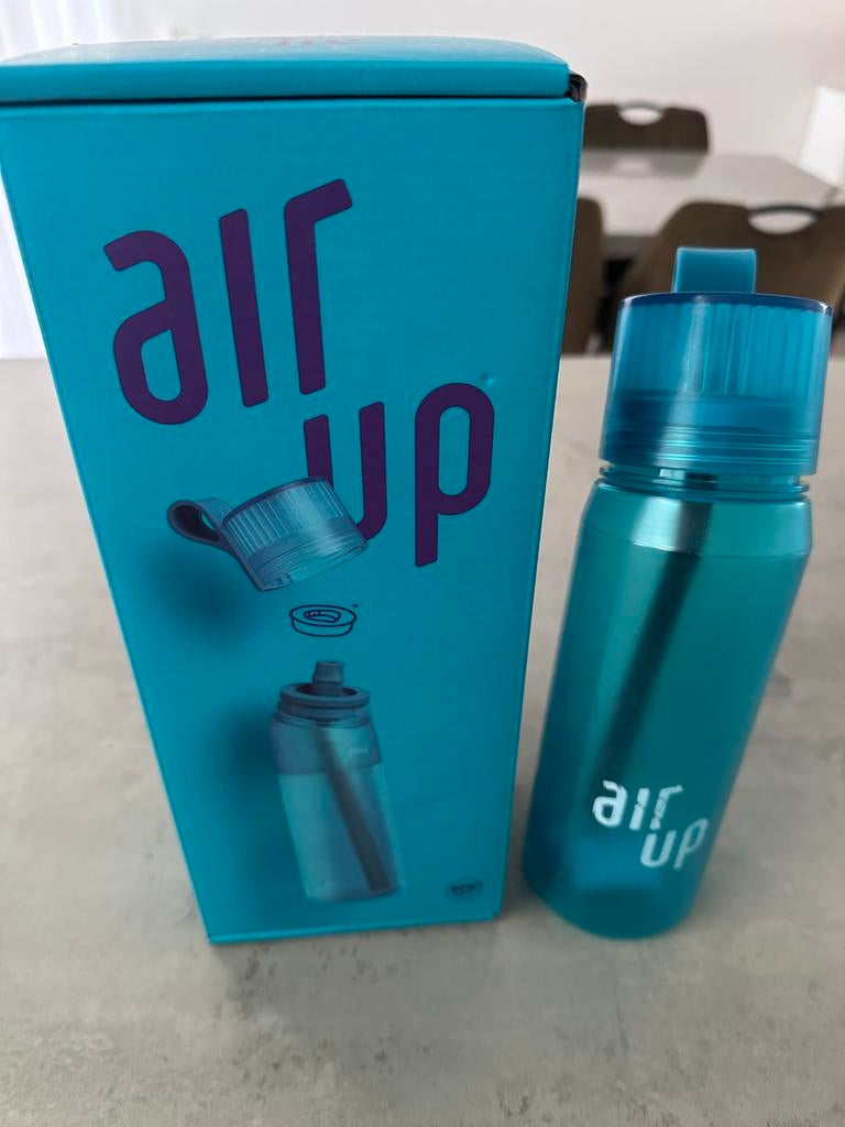 Air Up fles ocean blue 650 ml met 6 geur pods, Sport en Fitness, Bidons, Ophalen of Verzenden, Zo goed als nieuw