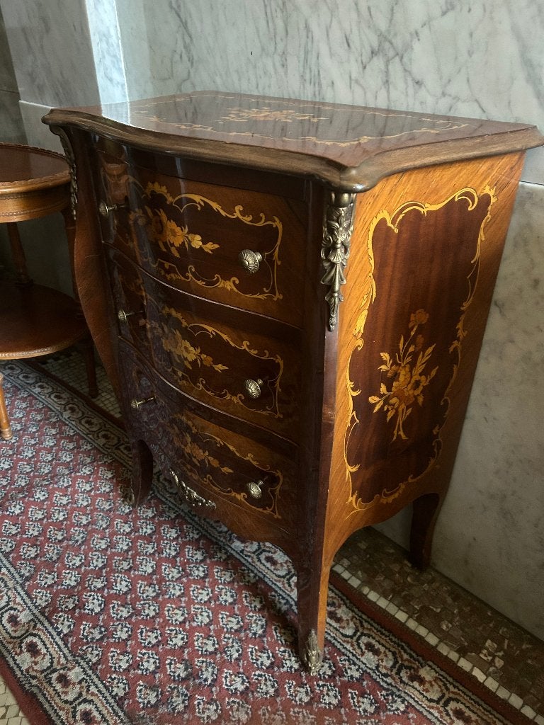 Prachtige Barokke commode met Bloemenmarqueterie, Ophalen