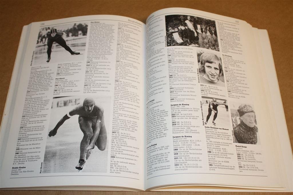 Een eeuw Nederlandse schaatssport., Ophalen of Verzenden, Gelezen, Watersport en Hengelsport
