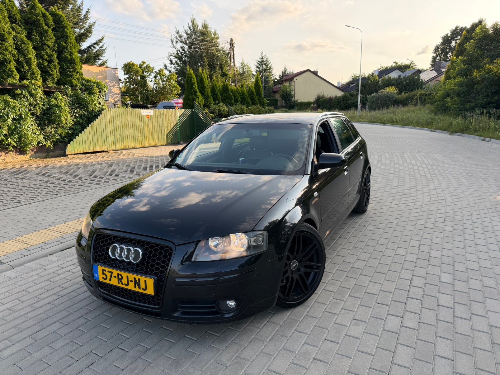 Audi A3 2.0 Sportback 110KW 2005 Zwart, Auto's, Audi, Voorwielaandrijving, Zwart, 4 cilinders, Leder en Stof