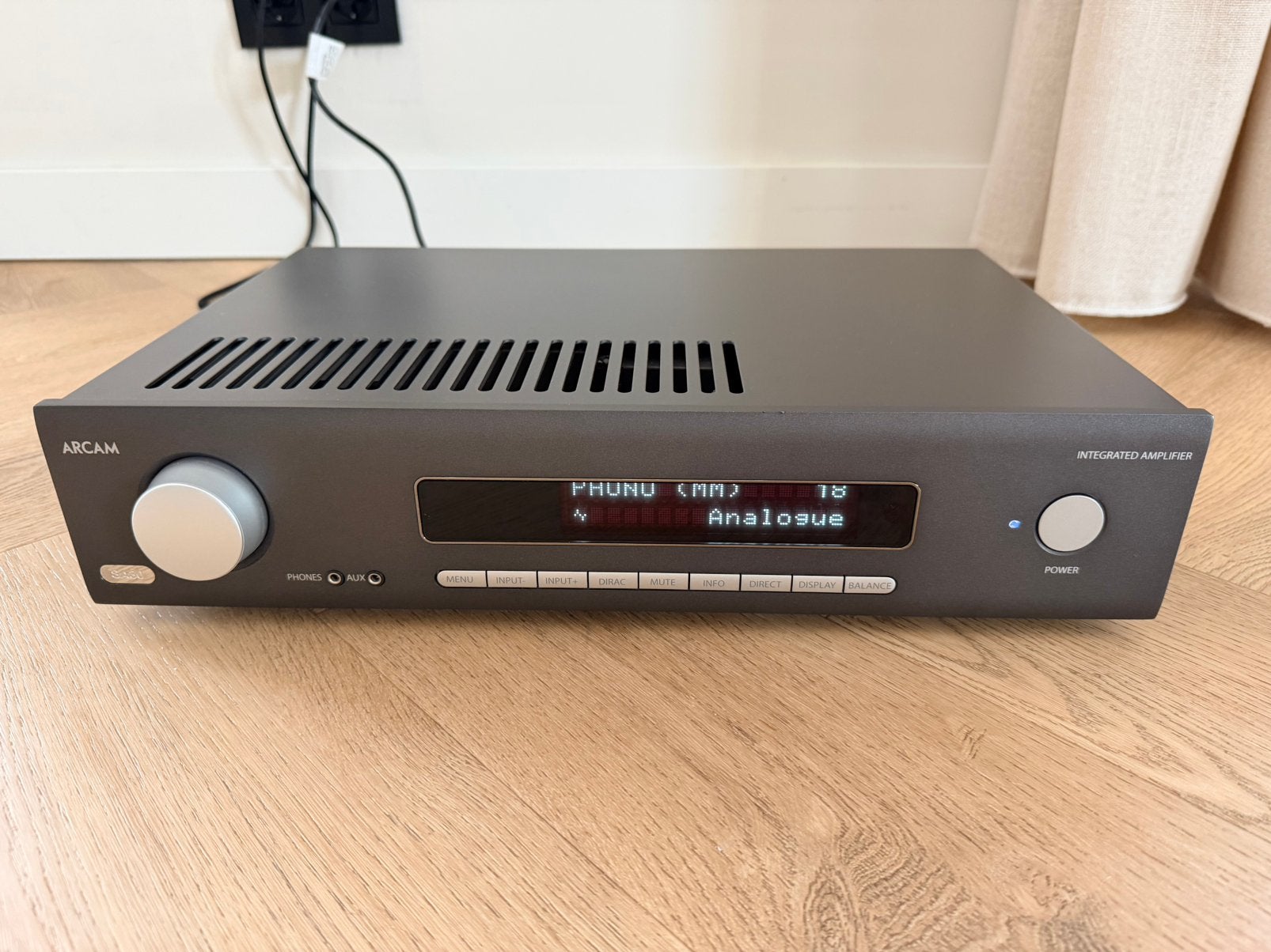 Arcam SA30 geïntegreerde versterker., Overige merken, Ophalen of Verzenden, Zo goed als nieuw, 120 watt of meer