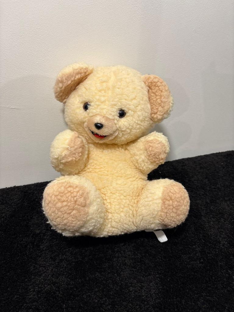 Schattige gele teddybeer - Robijn, Kinderen en Baby's, Speelgoed | Knuffels en Pluche, Overige merken, Geel, Beer, Ophalen of Verzenden
