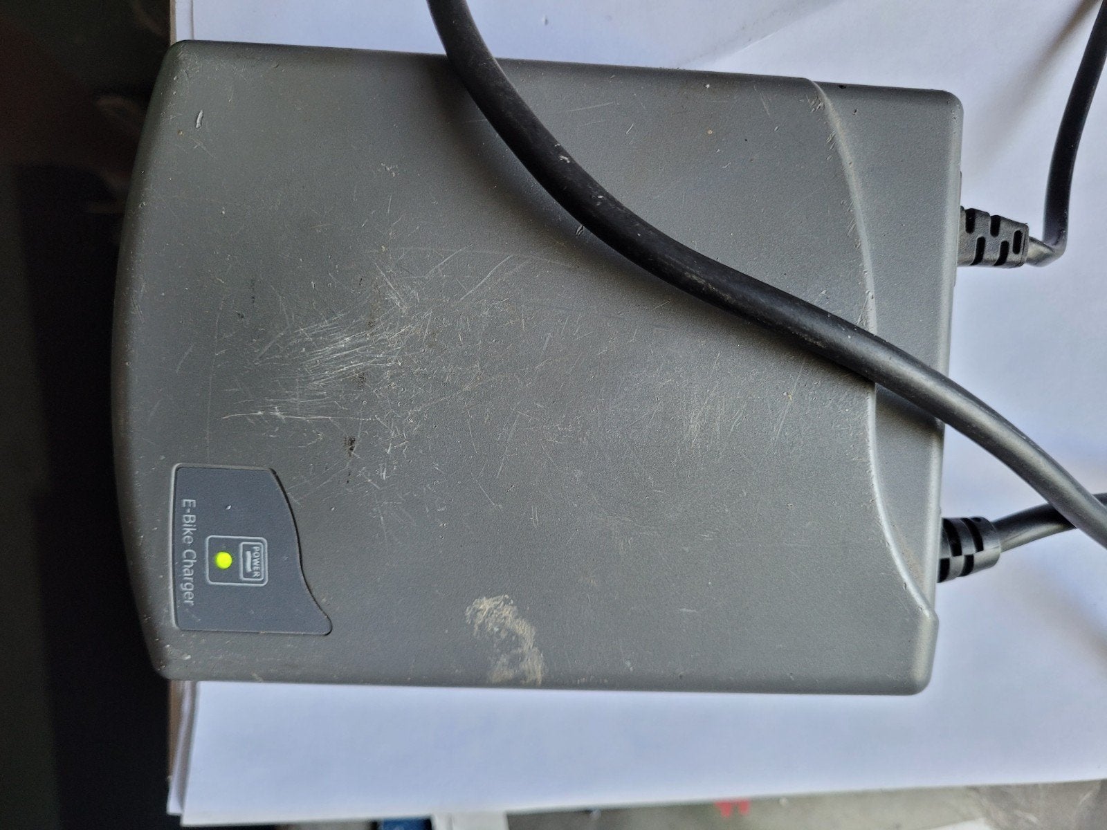 acculader voor 24 volt ion systeem sparta batavus en koga., Ophalen of Verzenden, Gebruikt