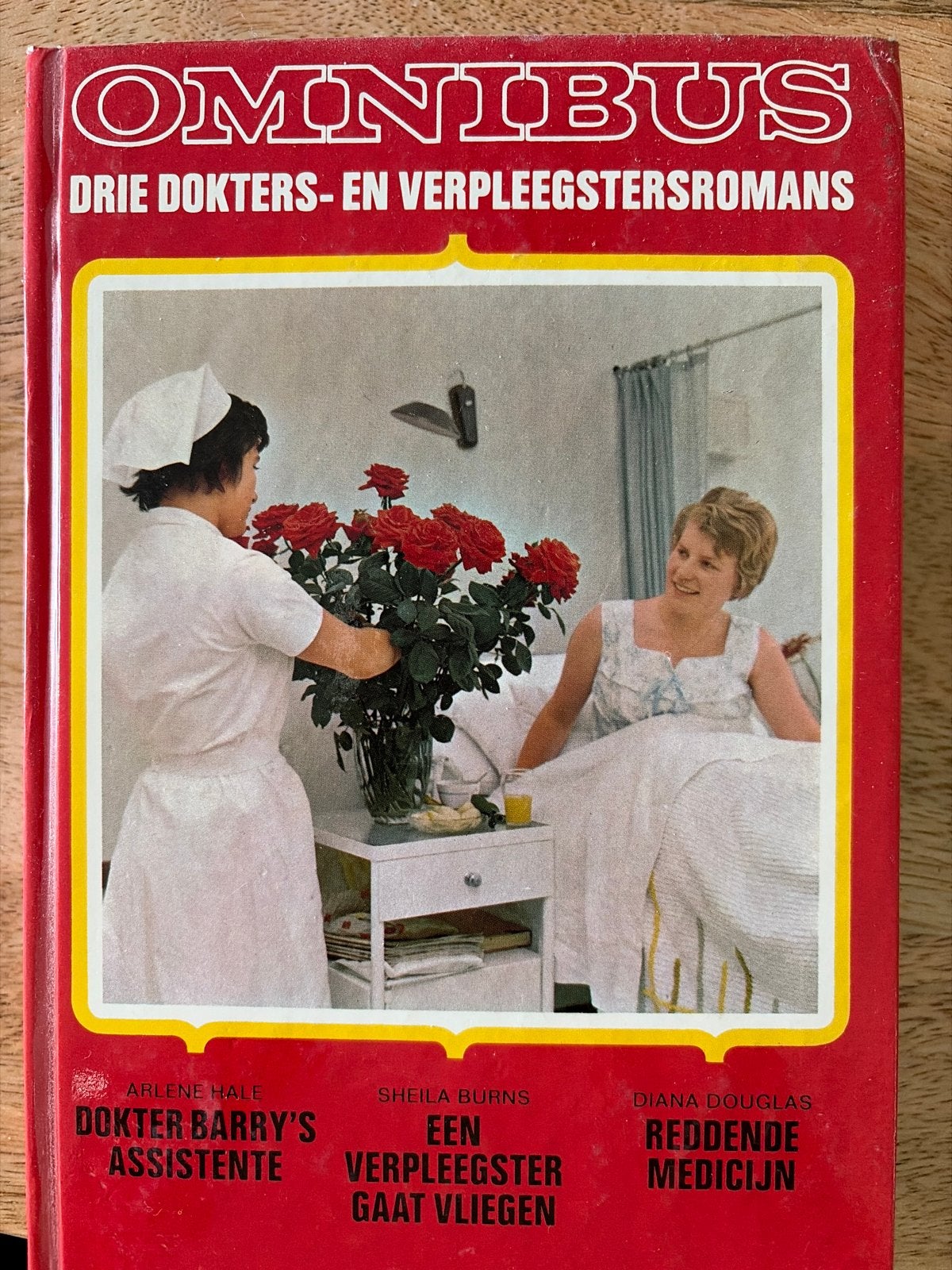 Omnibus: Drie Dokters- en Verpleegstersromans, Ophalen of Verzenden, Gelezen, Amerika