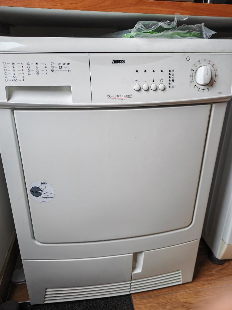 Zanussi Wasdroger ZTE260, Ophalen, Gebruikt, 4 tot 6 kg, Voorlader