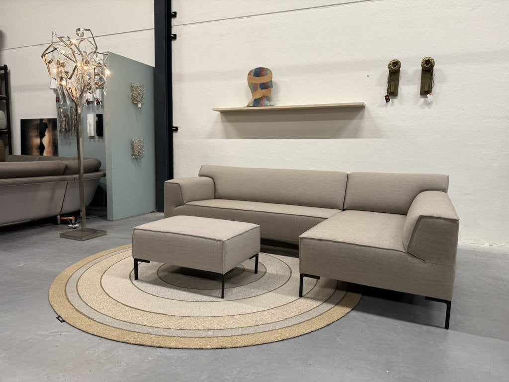 Nieuw Design on Stock Bloq Hoekbank ploegwool 78 design bank, 250 tot 300 cm, Eyye Roderick vos, Gompenstraat 15, Hoekbank