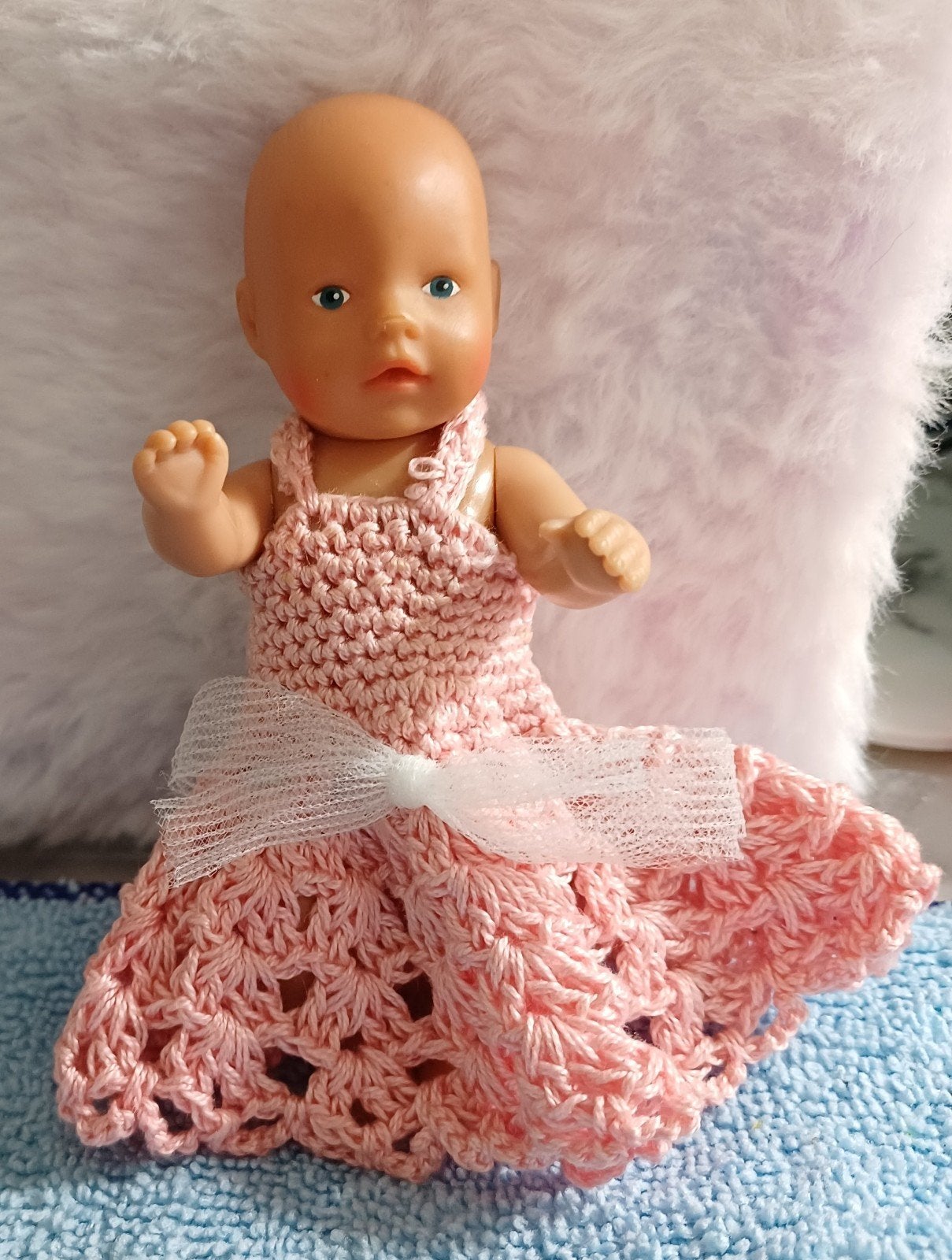 Poppenhuis miniborn popje, Ophalen of Verzenden, Zo goed als nieuw, Poppenhuis