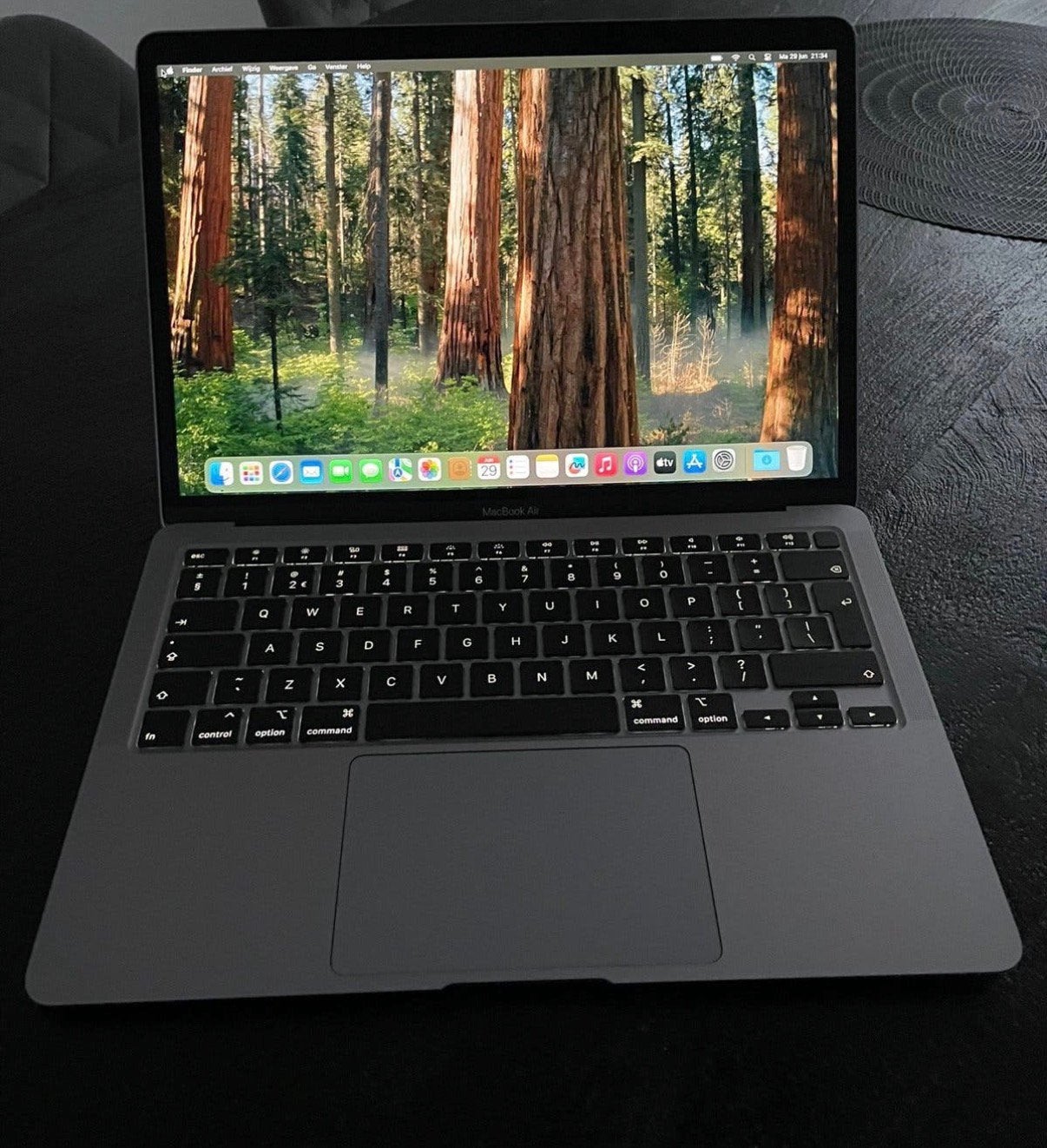 Macbook air 2020 13-inch, Computers en Software, Ophalen, 13 inch, Minder dan 2 Ghz, Zo goed als nieuw