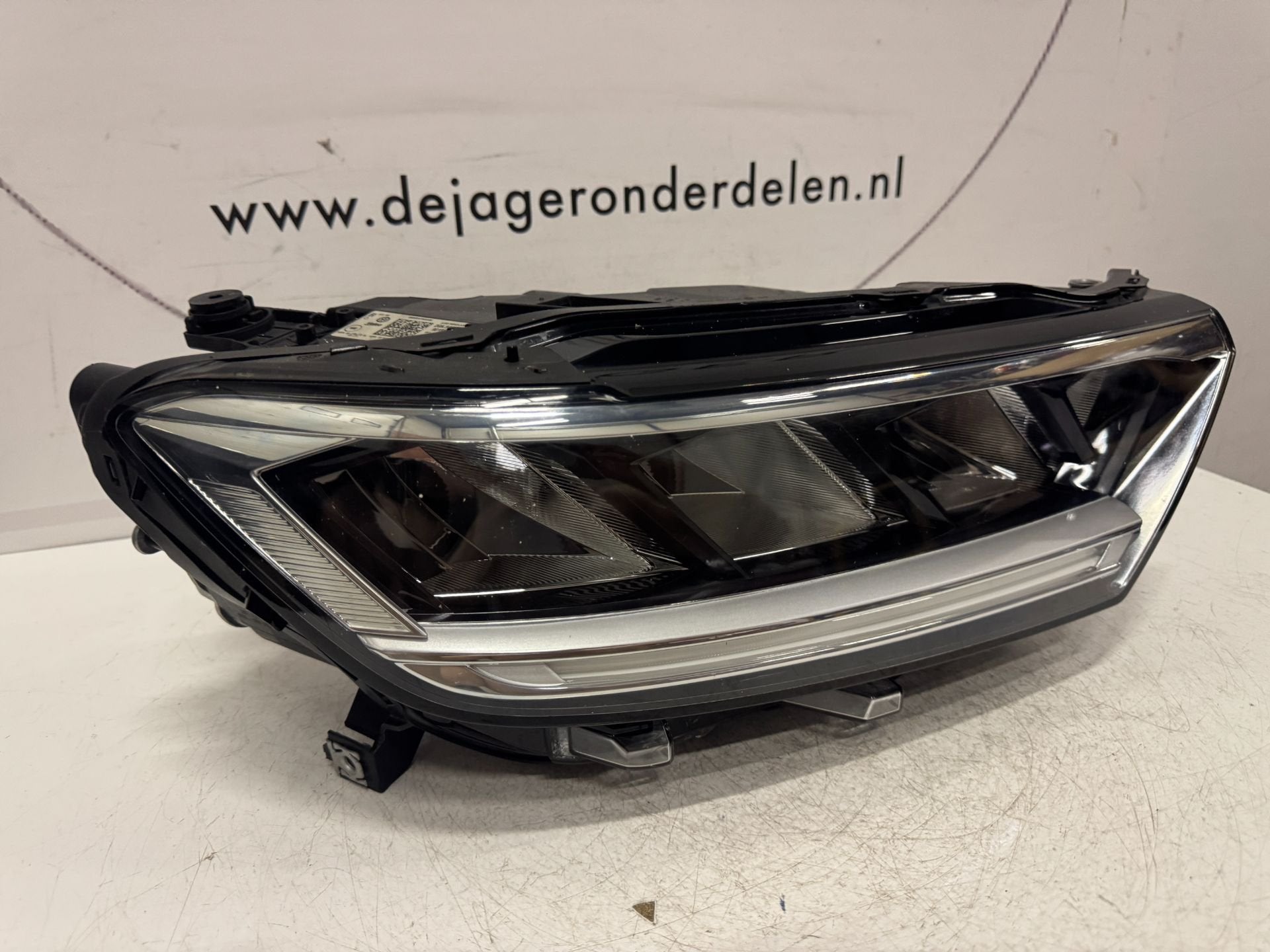 VW T ROC T-ROC FACELIFT VOL LED KOPLAMP RECHTS 2GA941006F, Gebruikt, Volkswagen, Volkswagen AG, Berliner Ring 2
38440  Wolfsburg, DE