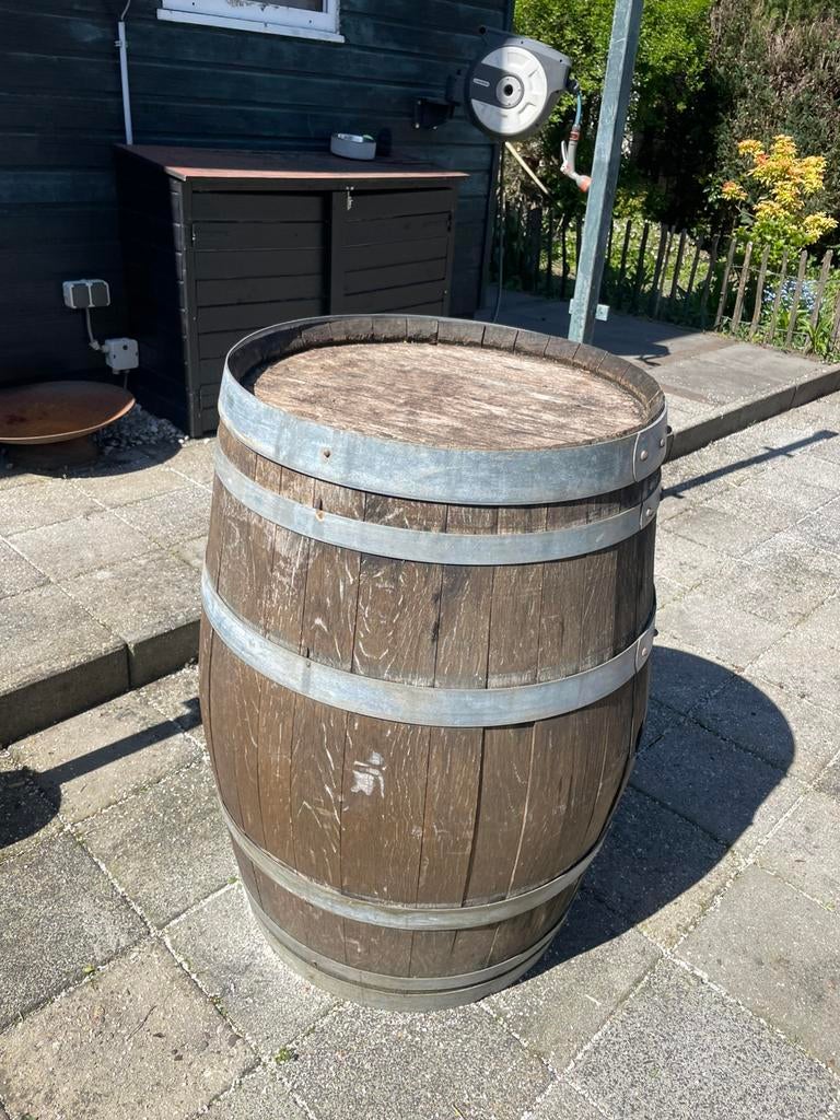 Wijnvat gebruikt als sta tafel, decoratie tuin, Ophalen, Gebruikt, Rond, Hout