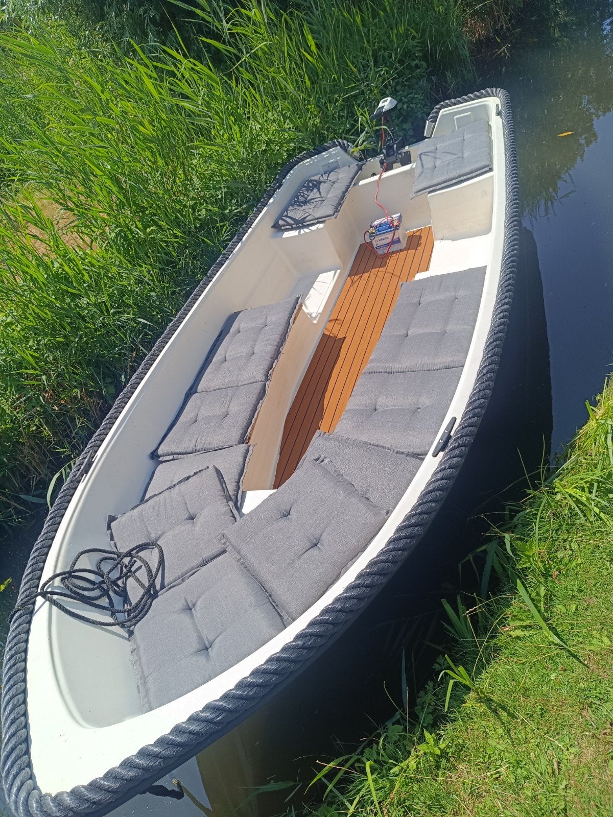 Elektrische sloep incl nieuwe fluistermotor 65 lbs en accu, Ophalen, Nieuw, Buitenboordmotor, Polyester