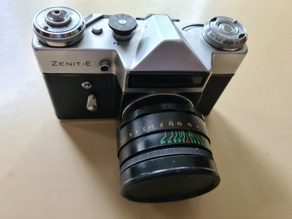 Zenit-E Spiegelreflexcamera met Helios-44-2 lens, Ophalen, Gebruikt, Spiegelreflex, Overige Merken