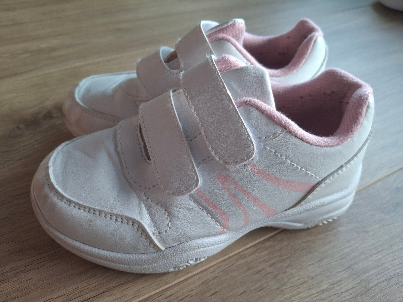 gymschoenen maat 28, Kinderen en Baby's, Kinderkleding | Schoenen en Sokken, Ophalen, Jongen of Meisje, Sportschoenen