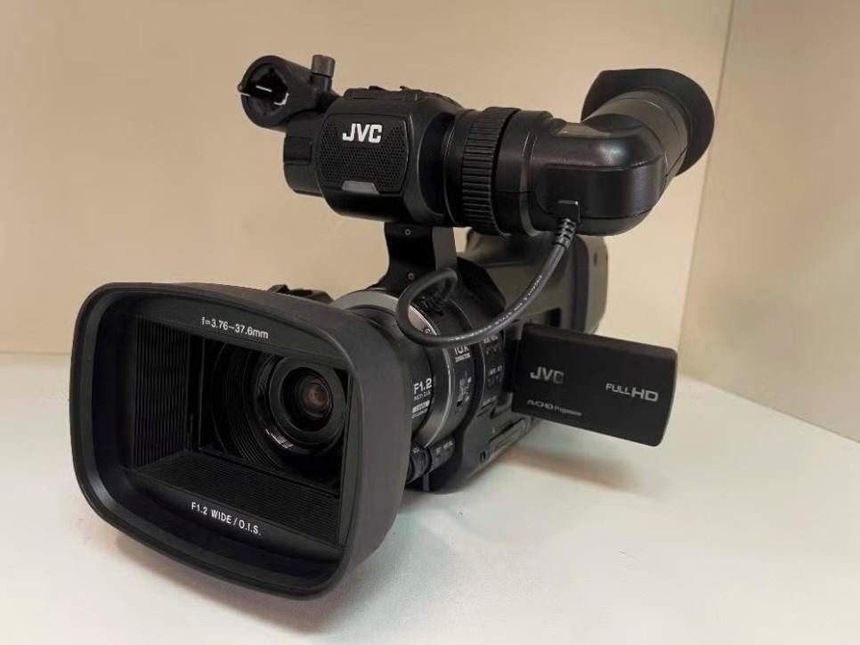 Jvc camera full hd, Ophalen of Verzenden, Zo goed als nieuw, Overige Merken, 8 keer of meer