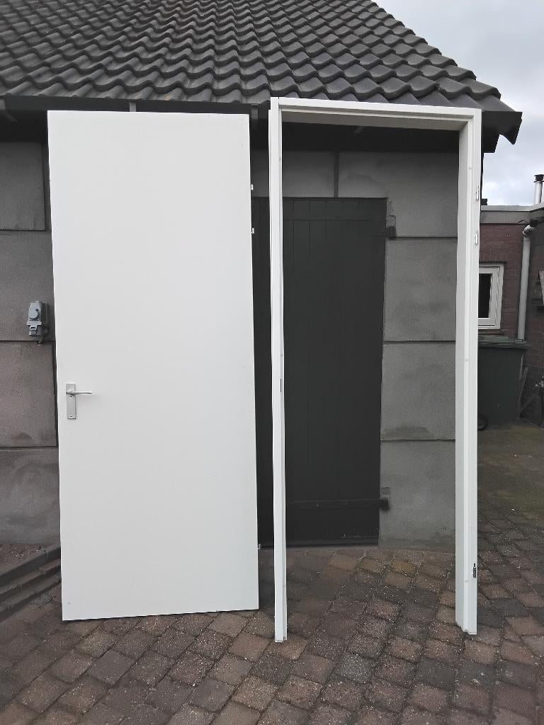 Opdek deur met in klem kozijn, Deurkozijn, Zo goed als nieuw, Metaal, 225 cm of meer