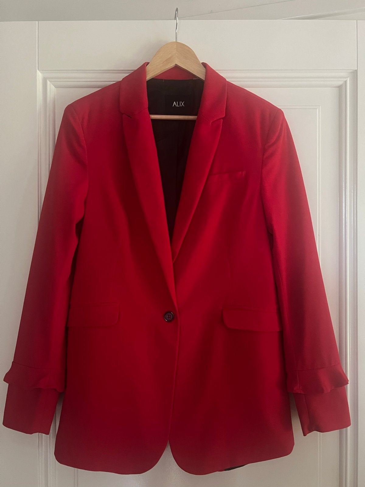 ALIX the label rood jasje met ruches, maat L, Maat 42/44 (L), Ophalen of Verzenden, Zo goed als nieuw, Jasje