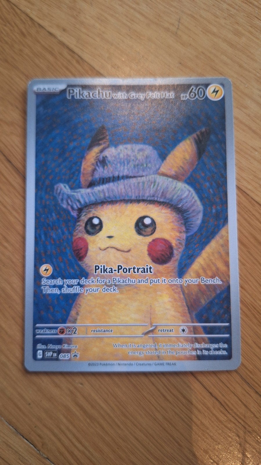 Pikachu with Grey Felt Hat Pokémon Kaart (SVP 085), Ophalen of Verzenden, Zo goed als nieuw, Losse kaart