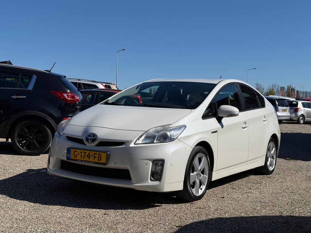 Toyota Prius 1.8 Executive Camera Cruise PDC LMV Nette Auto, Auto's, Toyota, Gebruikt, 4 cilinders, Wit, Leder